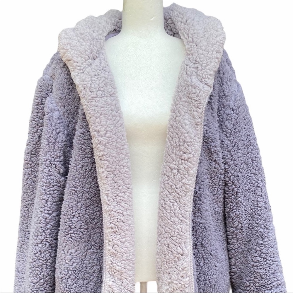 UO Reversible Fleece Hooded Purple Jacket - Picture 13 of 16